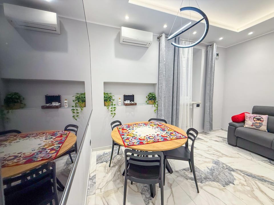 Living room, Dining area, air conditioner