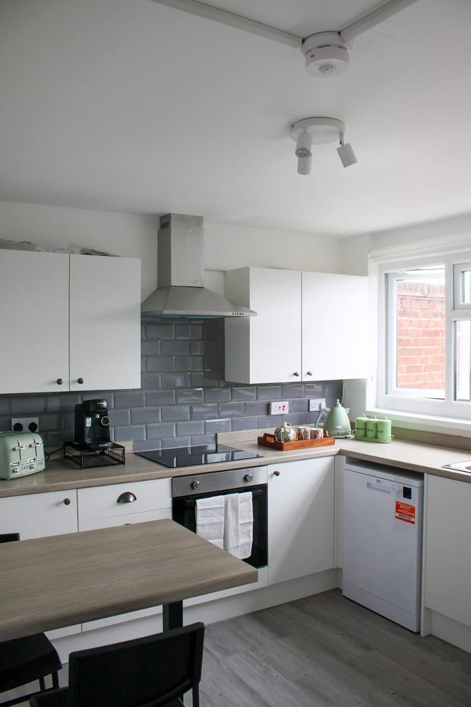 Kitchen or kitchenette, Dining area, dishwasher, pet friendly, stove