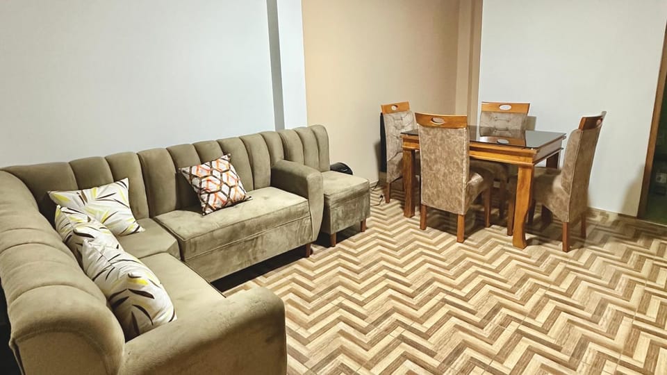 Living room, Seating area, Dining area, internet, internet, internet