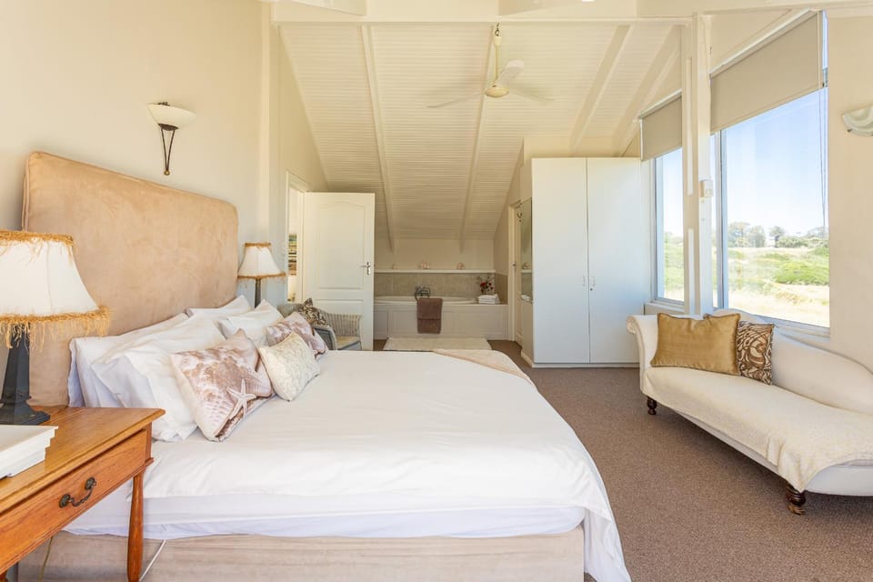 Guinea Fowl House Bed and Breakfast in Cape Town
