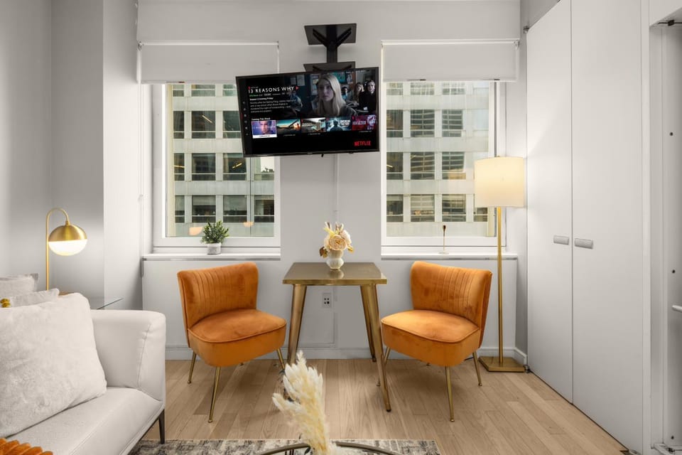Communal lounge/ TV room, TV and multimedia, Living room