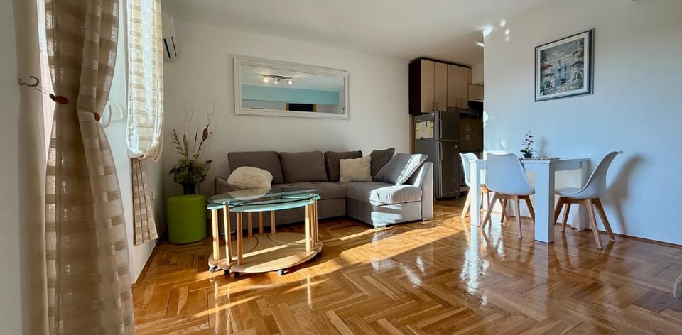Living room, Dining area, Sunset