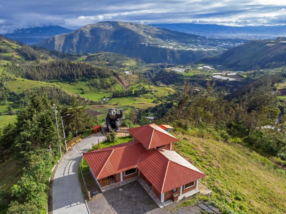 Property building, Nearby landmark, Natural landscape, Bird's eye view