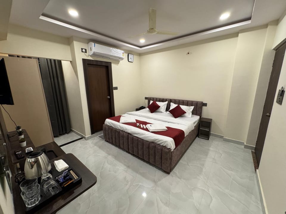 Hotel Legacy Grand - Rooms & Suites - Near AIG Hospital Inn in Hyderabad