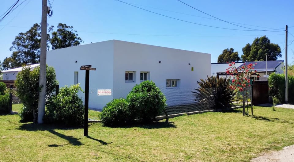 Property building, Facade/entrance, Garden view