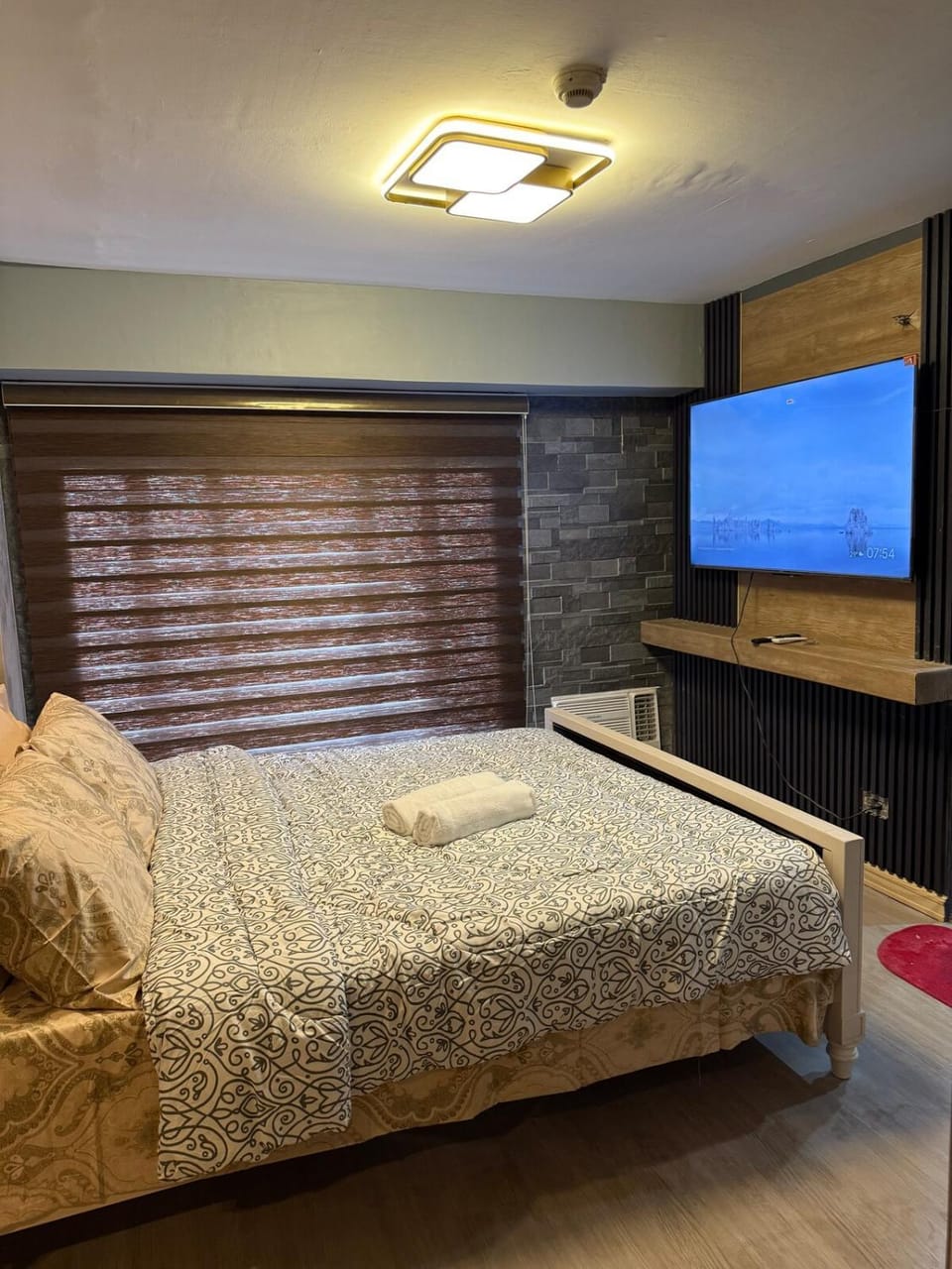2 bedroom loft type with 2 baths Near Rockwell Apartment in Mandaluyong