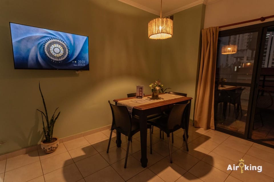 TV and multimedia, Dining area