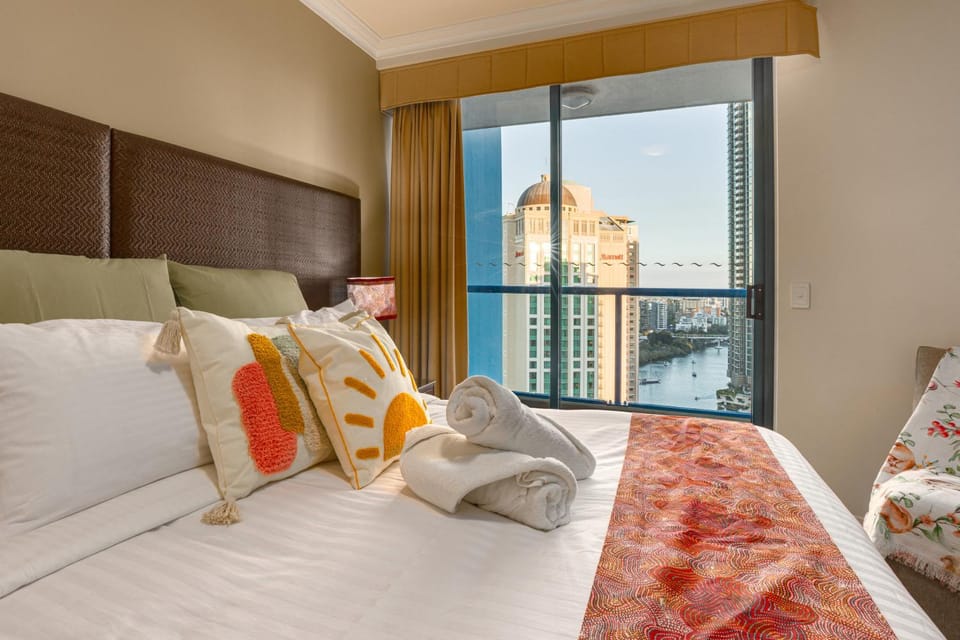 Bedroom, River view
