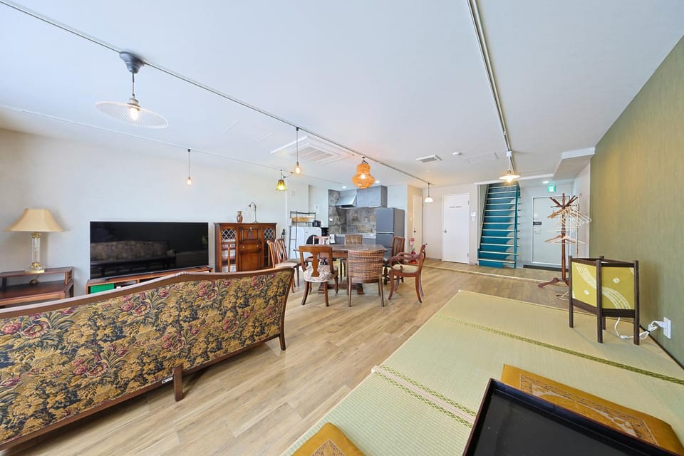 Living room, Dining area