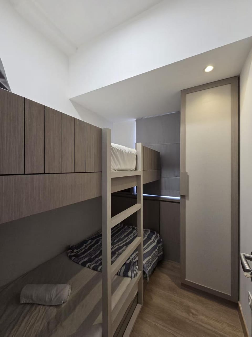 Bed, Photo of the whole room, Bedroom, bunk bed, wardrobe