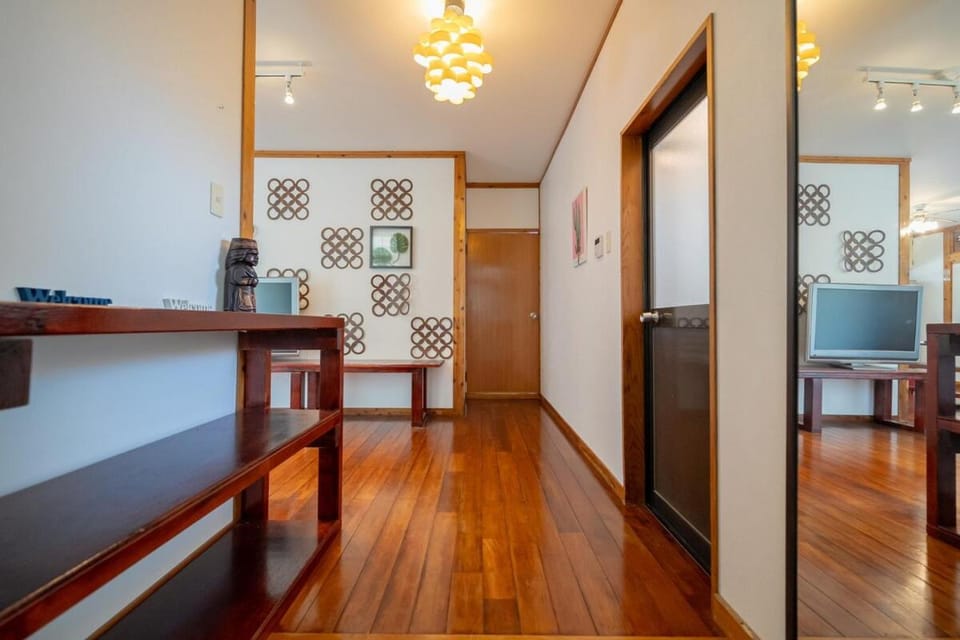 エメラルドオーシャン Apartment in Okinawa Prefecture
