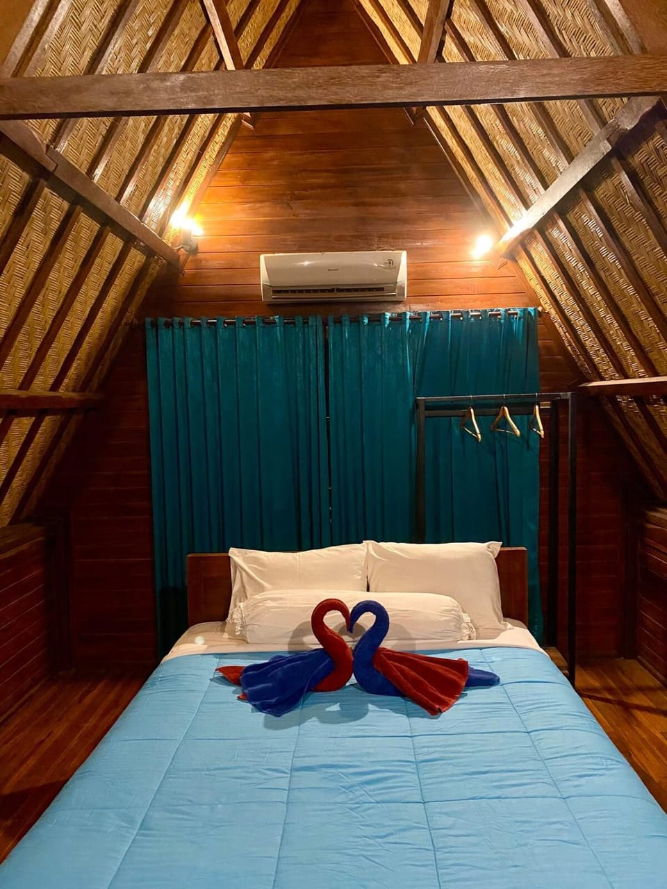 Triangle Cottage, Near 7 waterfall in north Bali House in Buleleng