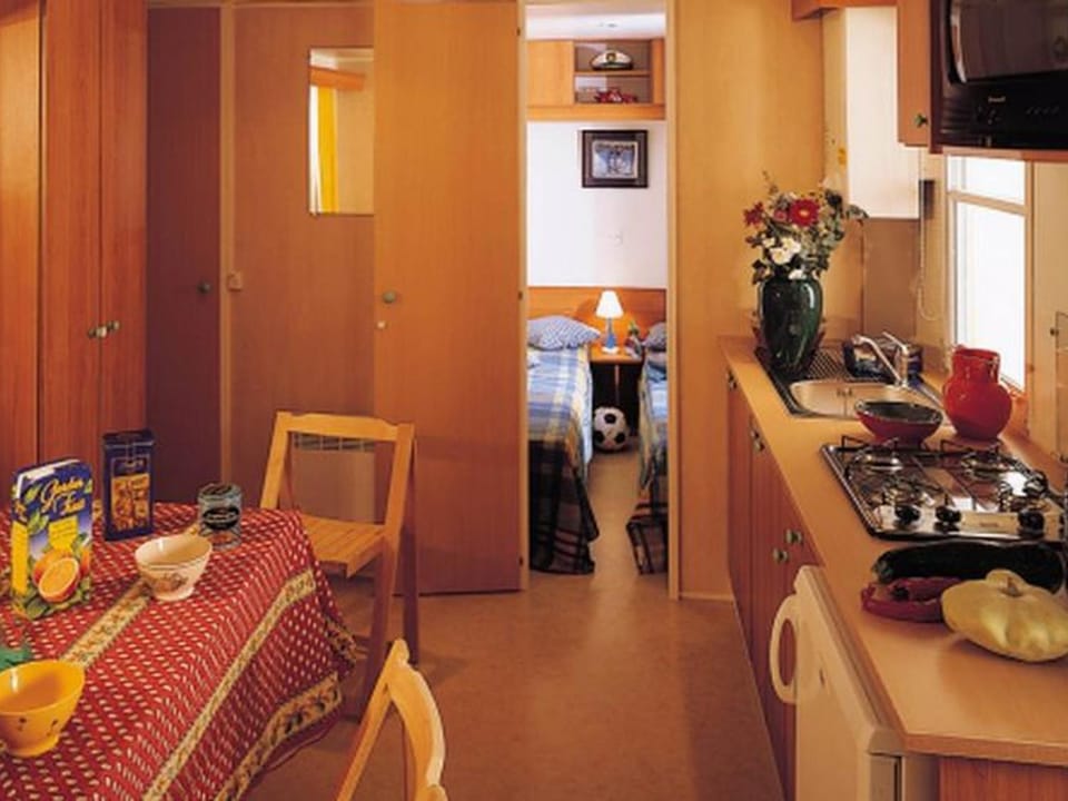 Mobil-home 6 pers avec terrasse à Bormes-les-Mimosas - API-1-52-361 Campground/ 
RV Resort in Bormes-les-Mimosas