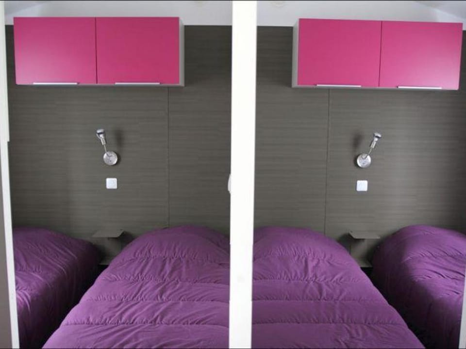 Mobil home avec terrasse pour 6 personnes - API-1-52-389 Campground/ 
RV Resort in Pays de la Loire