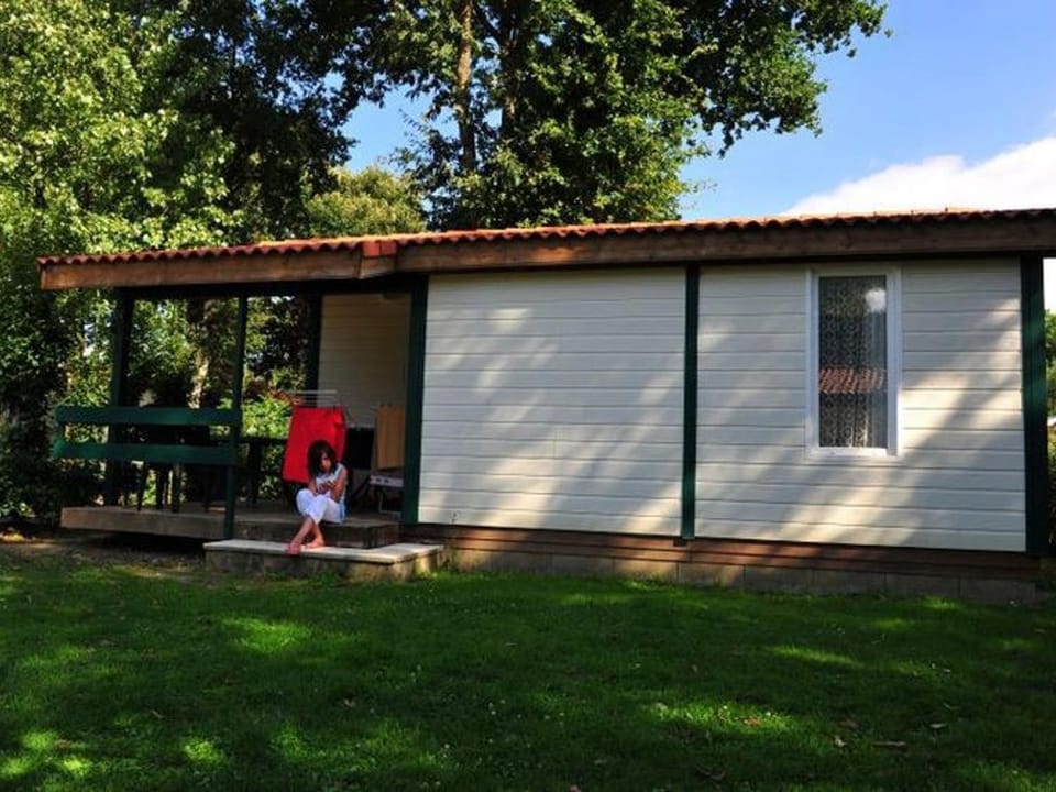 Chalet 2 chambres avec terrasse aux Achards - API-1-52-686 Campground/ 
RV Resort in Pays de la Loire