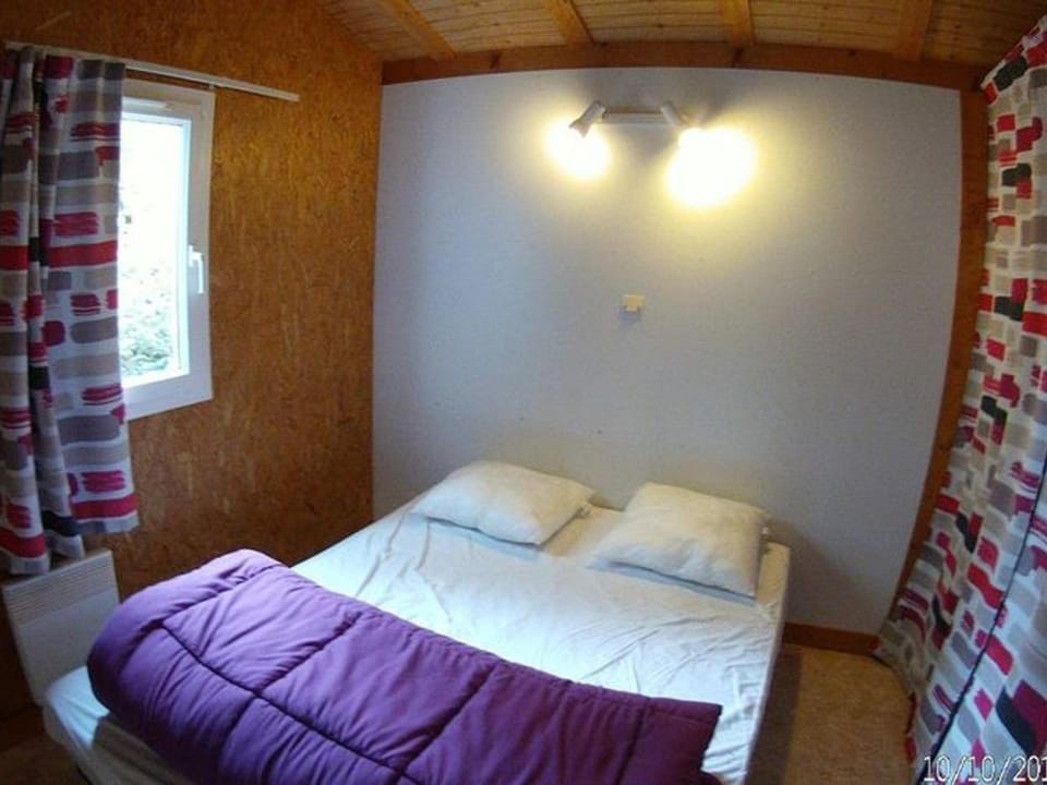 Chalet 2 chambres avec terrasse aux Achards - API-1-52-686 Campground/ 
RV Resort in Pays de la Loire