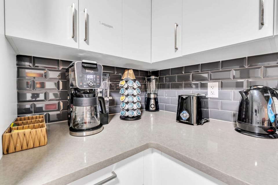 Coffee/tea facilities, Kitchen or kitchenette