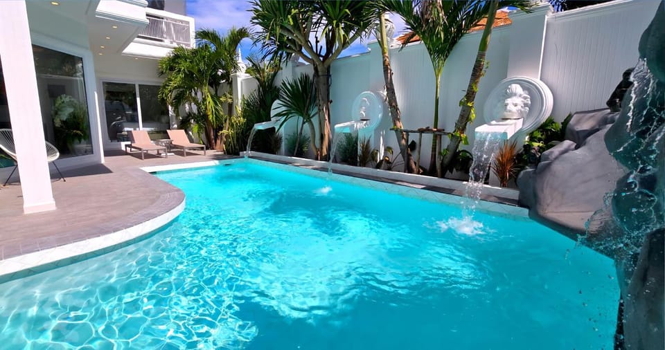 Property building, Swimming pool