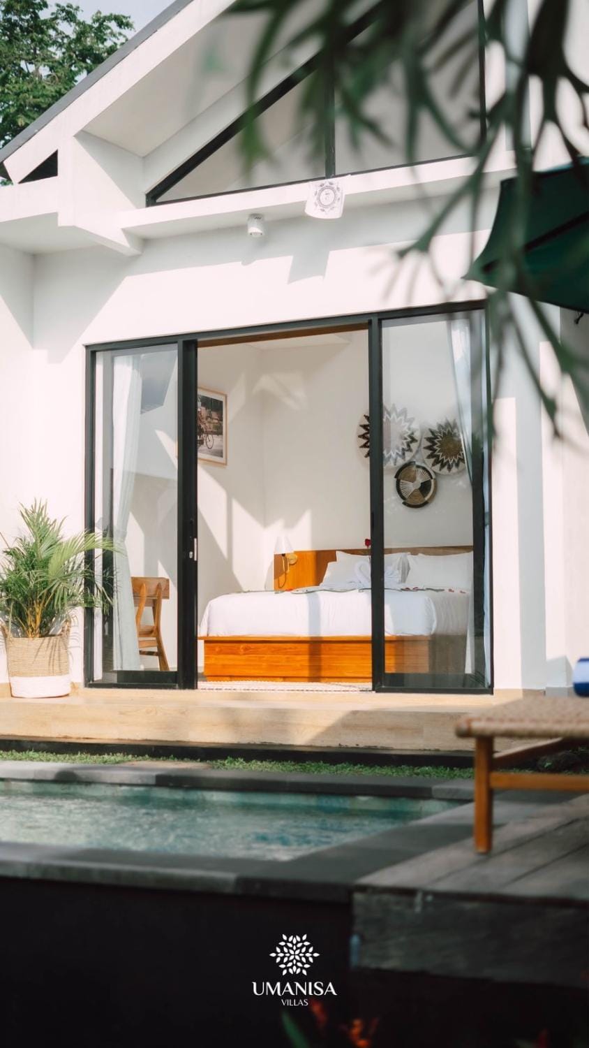 Bedroom, Pool view, Swimming pool