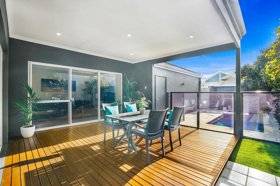 Patio, Day, View (from property/room), Balcony/Terrace, Pool view, Swimming pool