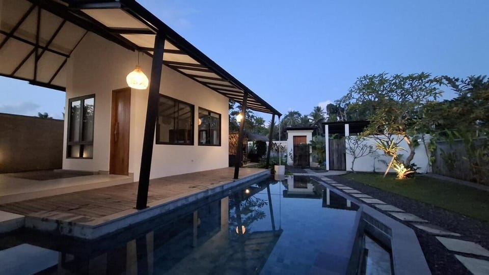 Property building, Garden, Balcony/Terrace, Garden view, Pool view, Swimming pool