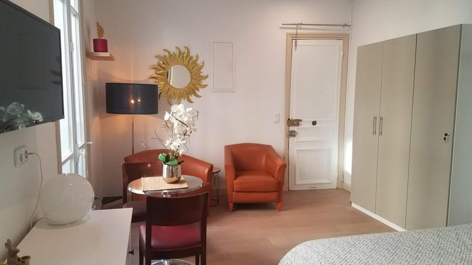 Très joli studio à 2 pas du Château de Vincennes Apartment in Vincennes