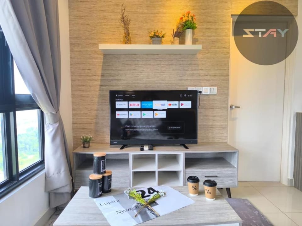 Meridin Sovo Couple Warm N Stylish Netflix BySTAY Apartment in Johor