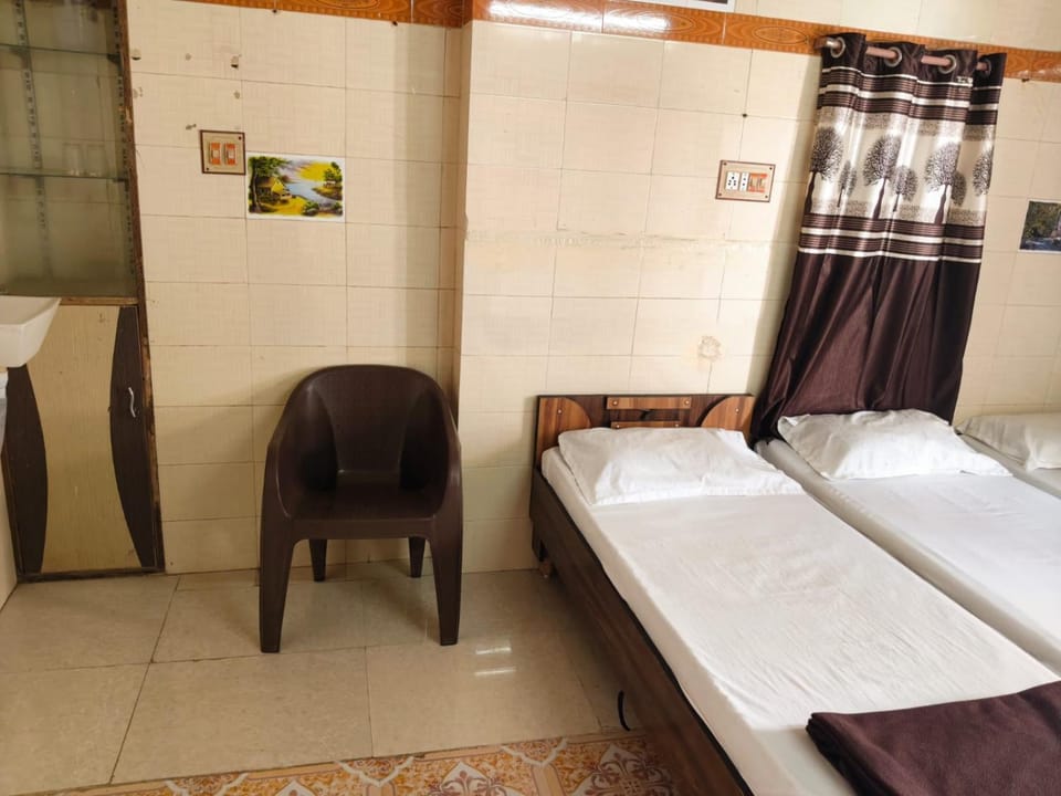 ADwarkesh femily homestay Vacation rental in Gujarat