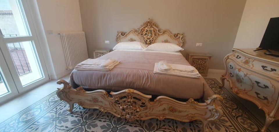 Palazzo Mateola Rooms Bed and Breakfast in Matera