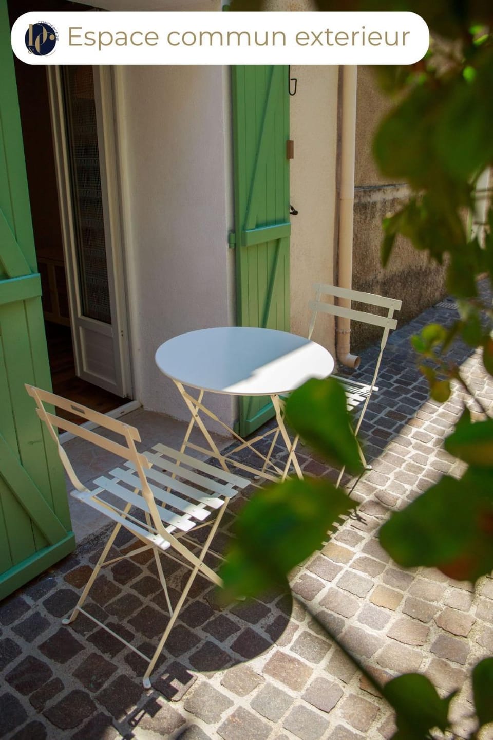 Patio, Dining area