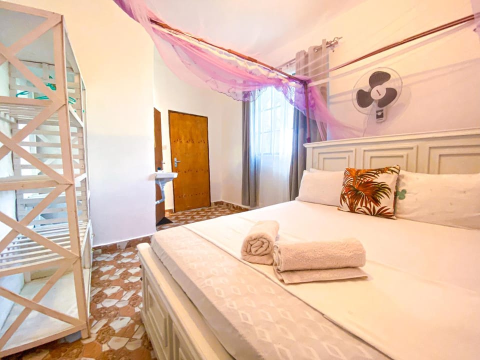KL beach road Diani Apartment in Diani Beach