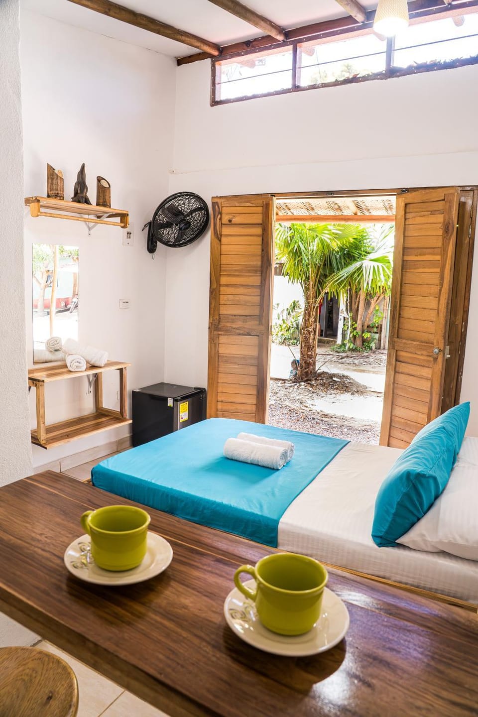Bed, Photo of the whole room, Dining area, Bedroom, towels