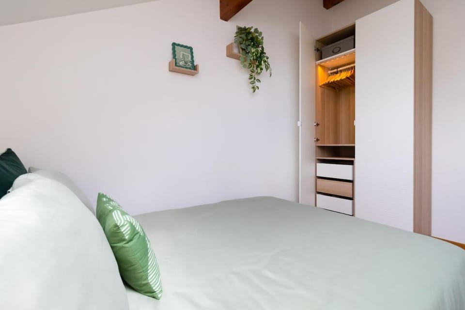 Charming nature hideaway Apartment in Noisy-le-Grand