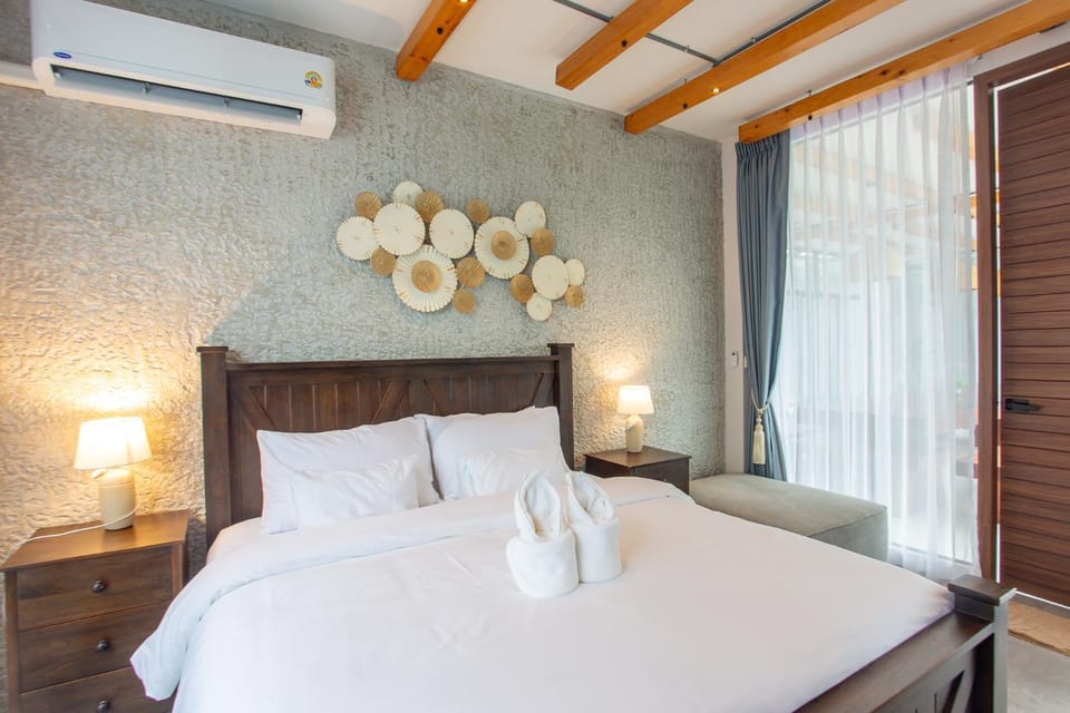 Bed, Photo of the whole room, Bedroom, air conditioner