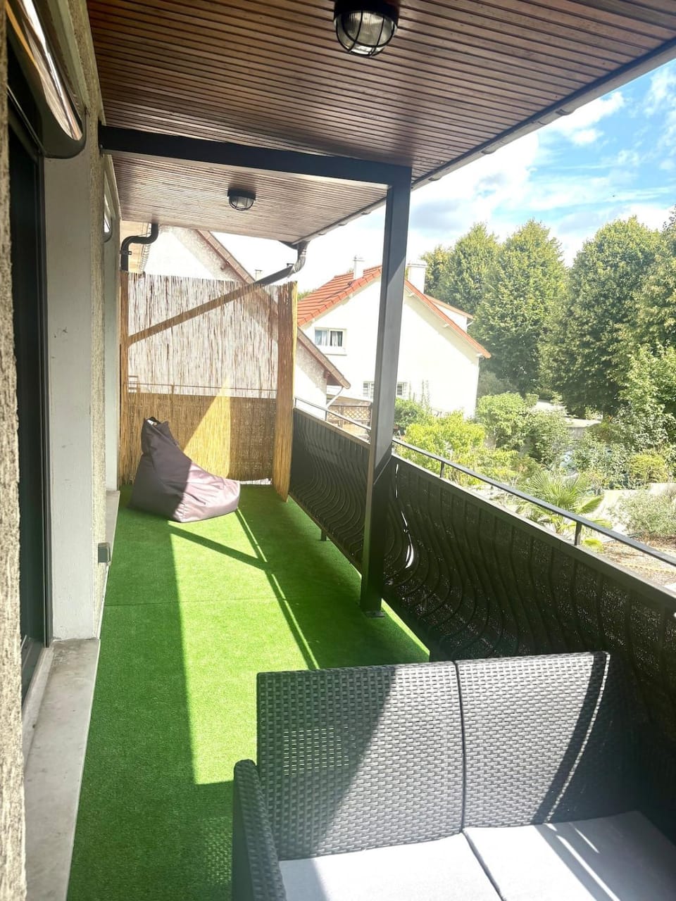 View (from property/room), Balcony/Terrace, Garden view