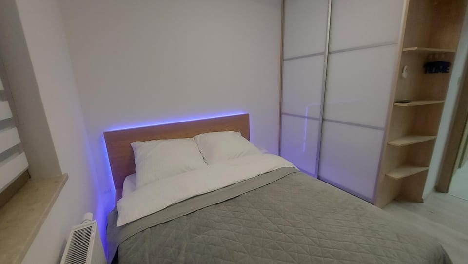 Bed, Bedroom, wardrobe