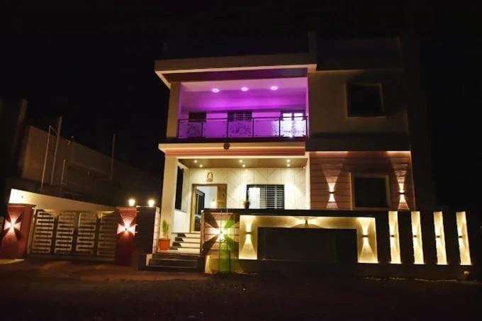 Atharv Guest House Bed and Breakfast in Maharashtra