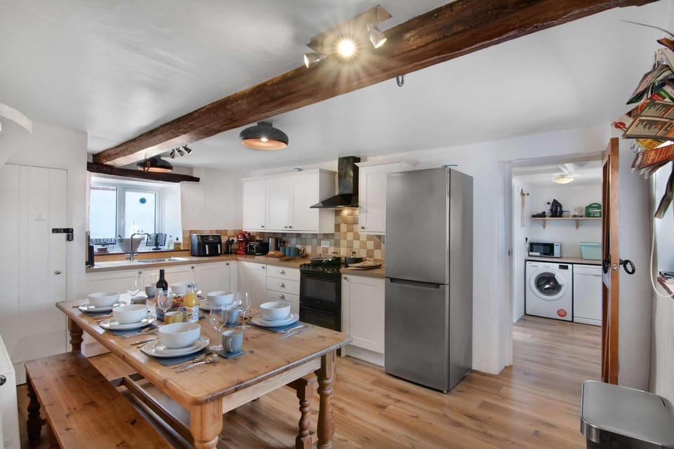 Seven Space - Sandpit Cottage, 3 Bed Stay with Hot Tub House in North Norfolk District