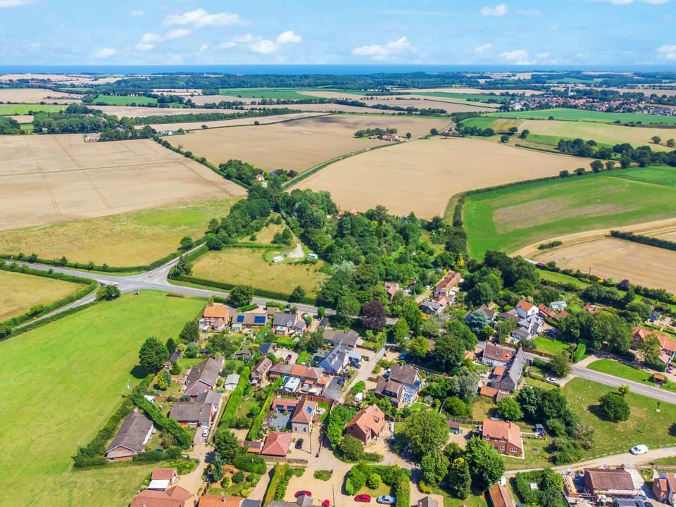 Seven Space - Sandpit Cottage, 3 Bed Stay with Hot Tub House in North Norfolk District
