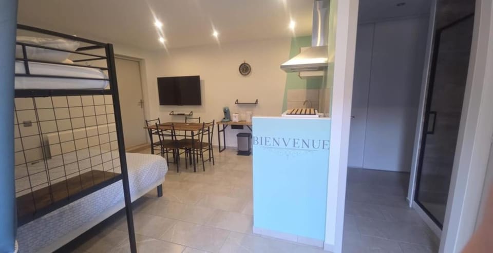 Appart RDC à Montagnac vers Le Puy-en-Velay Apartment in Auvergne-Rhône-Alpes
