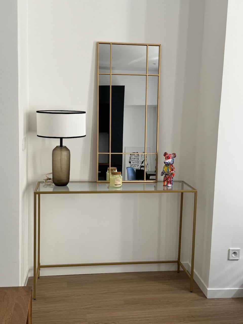 Le Banksy T2 Refurbished Apartment in Marseille