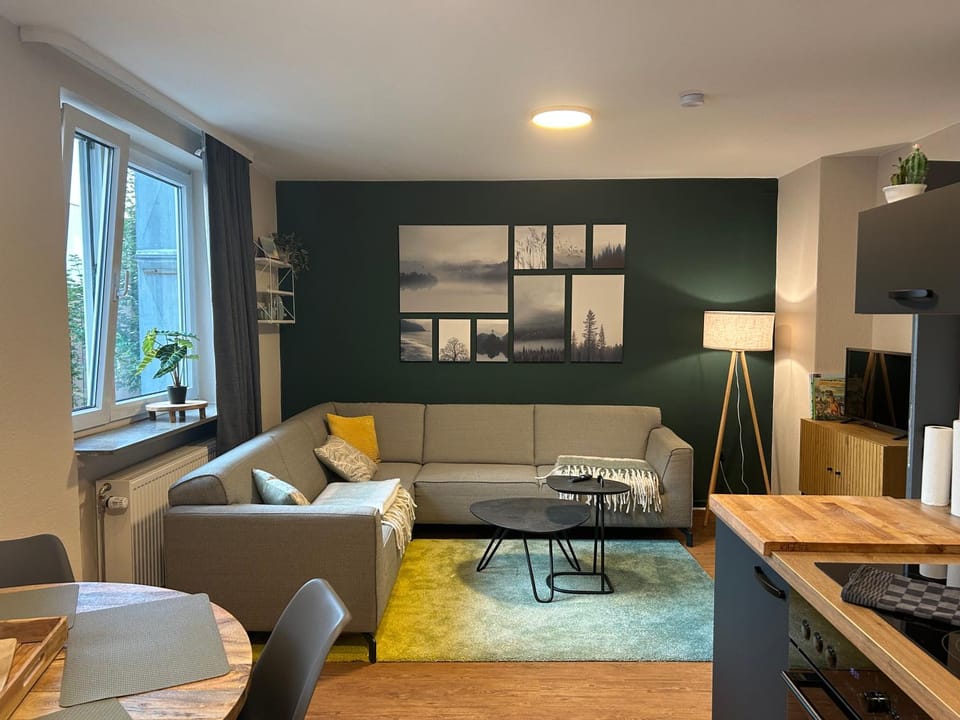 TV and multimedia, Living room, Seating area