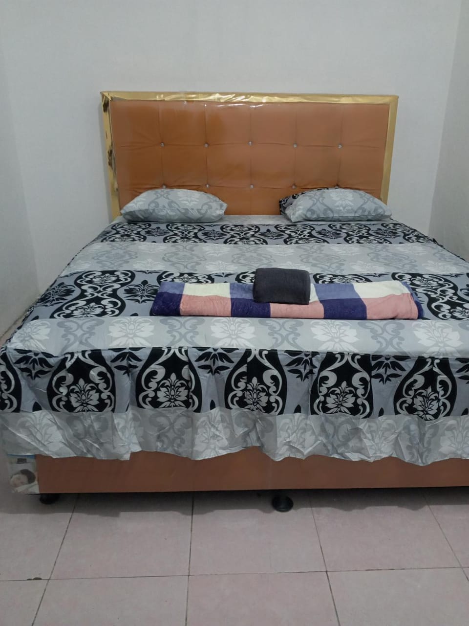 Edu Guesthouse Bed and Breakfast in Indonesia