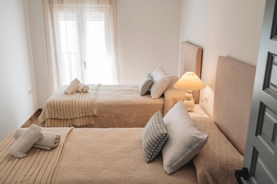 Bed, Living room