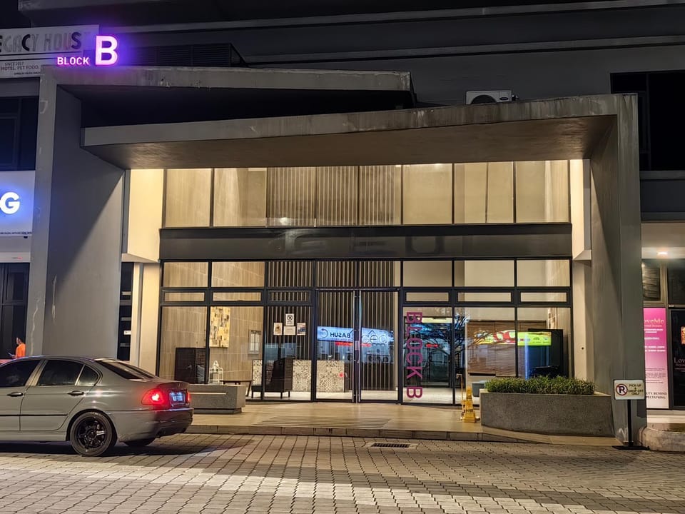 Amazing Geo Bukit Rimau Condominium Apartment hotel in Selangor, Malaysia