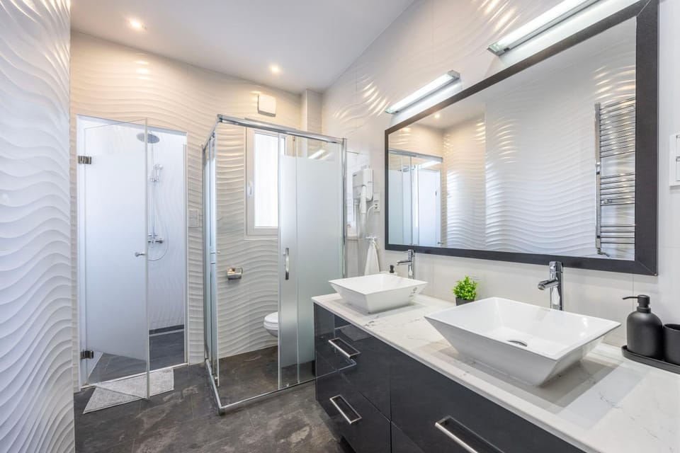 Shower, Bathroom, towels