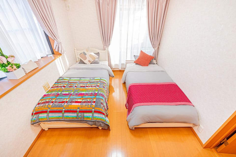Higashi koiwa 4 Bed rooms Villa 5 minutes walk from JR Koiwa station 60min friom Haneda airport Apartment in Japan