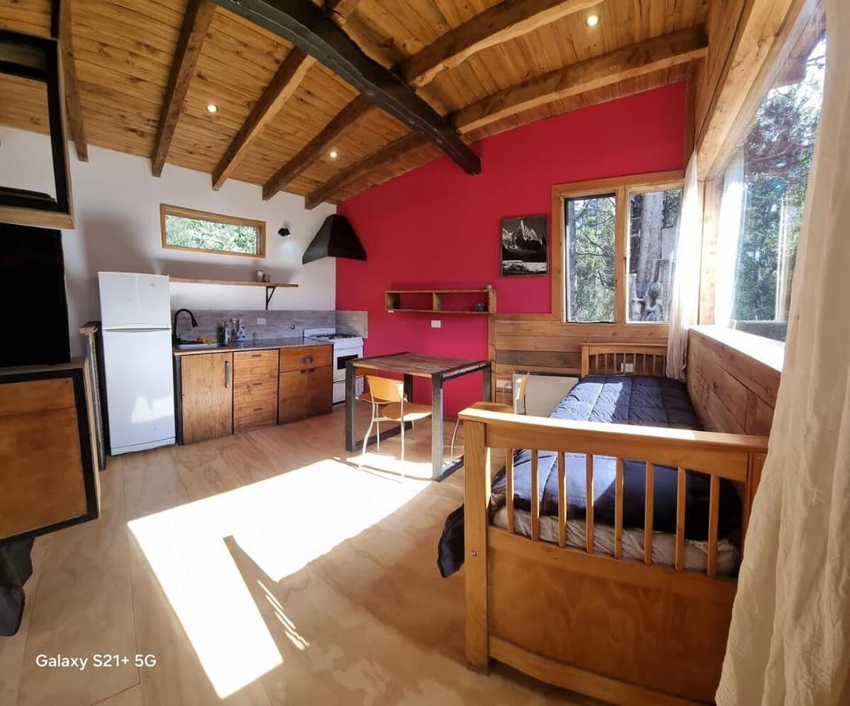 Kitchen or kitchenette, Seating area