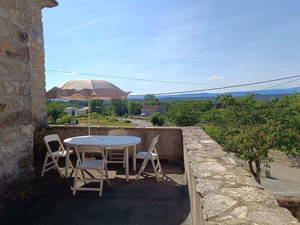 Gîte #7, 4 Pers, Domaine De Ribiere Apartment in Grospierres