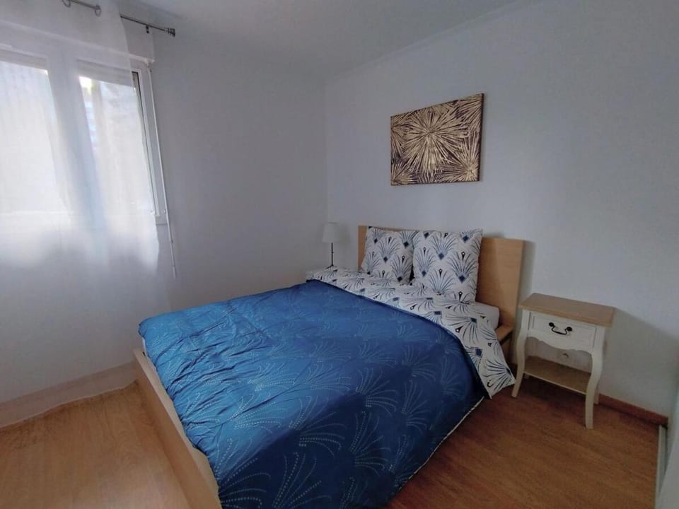 2BR Salon Parking La Défense 10 min walk to metro, Parking Apartment in Courbevoie